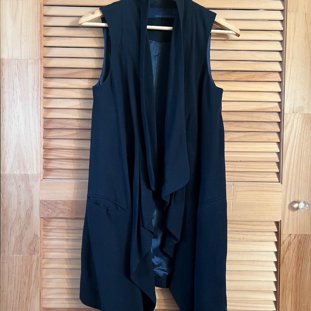 LONG VEST